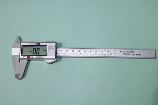 KDG DIY Jewelry OEM/ODM Service 0-150mm Electronic digital display vernier caliper all plastic comb caliper m